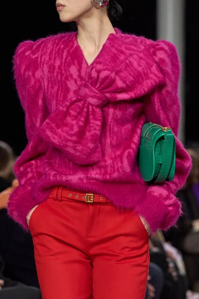 Look 52